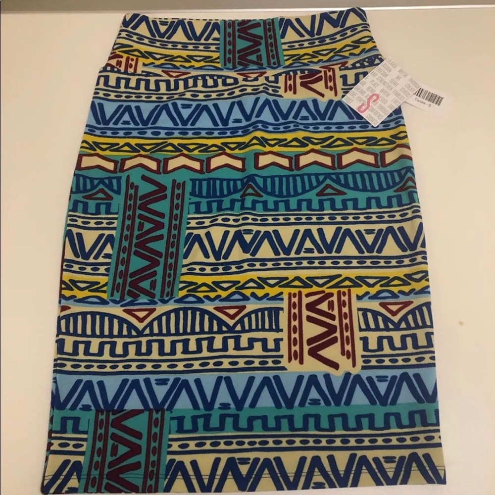 LulaRoe Cassie Small New with tags